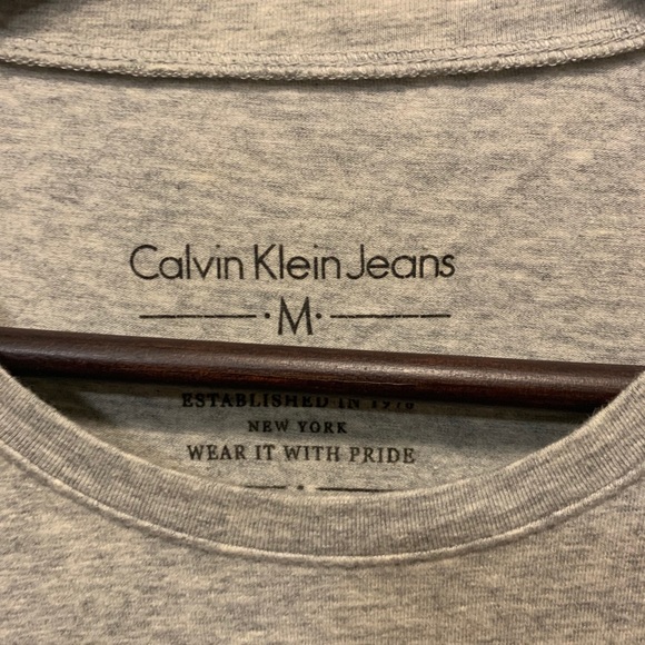 EUC CK Jeans T-shirt M - Picture 2 of 3